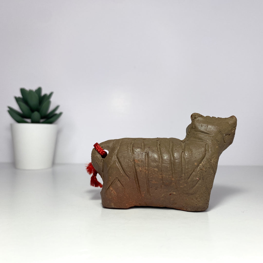Symbol Strength and Courage: Tiger Shaped Vintage Clay Dorei Bell