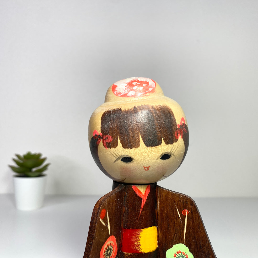 Charming Vintage Kokeshi Doll | Tsubaki Flowers