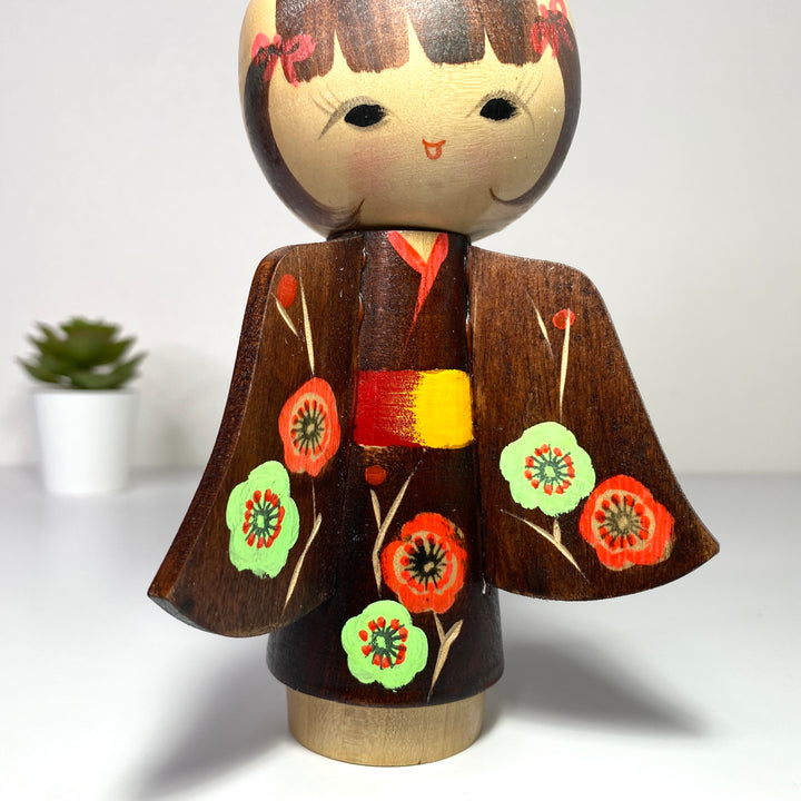 Charming Vintage Kokeshi Doll | Tsubaki Flowers